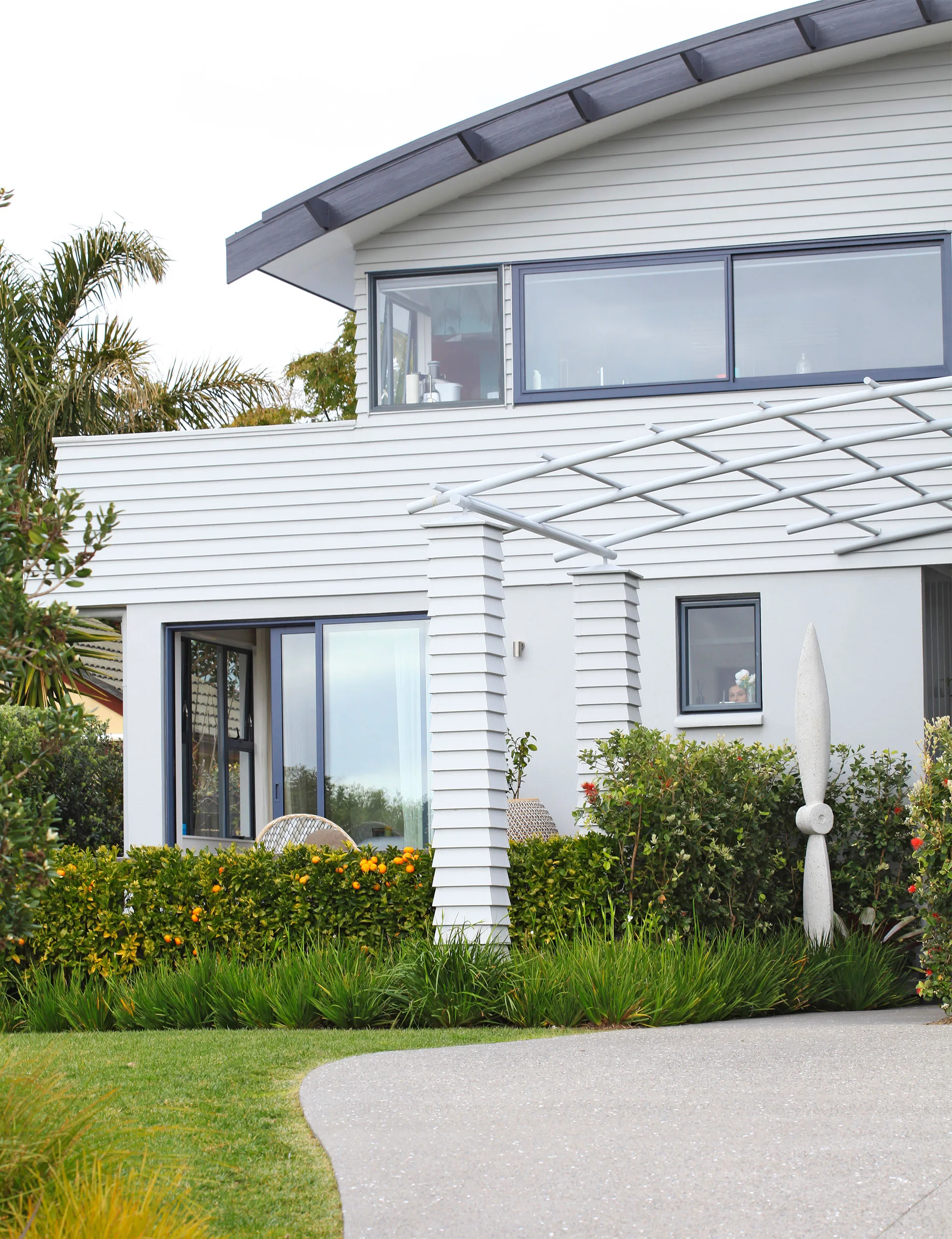 Sculpture-garden-main-house