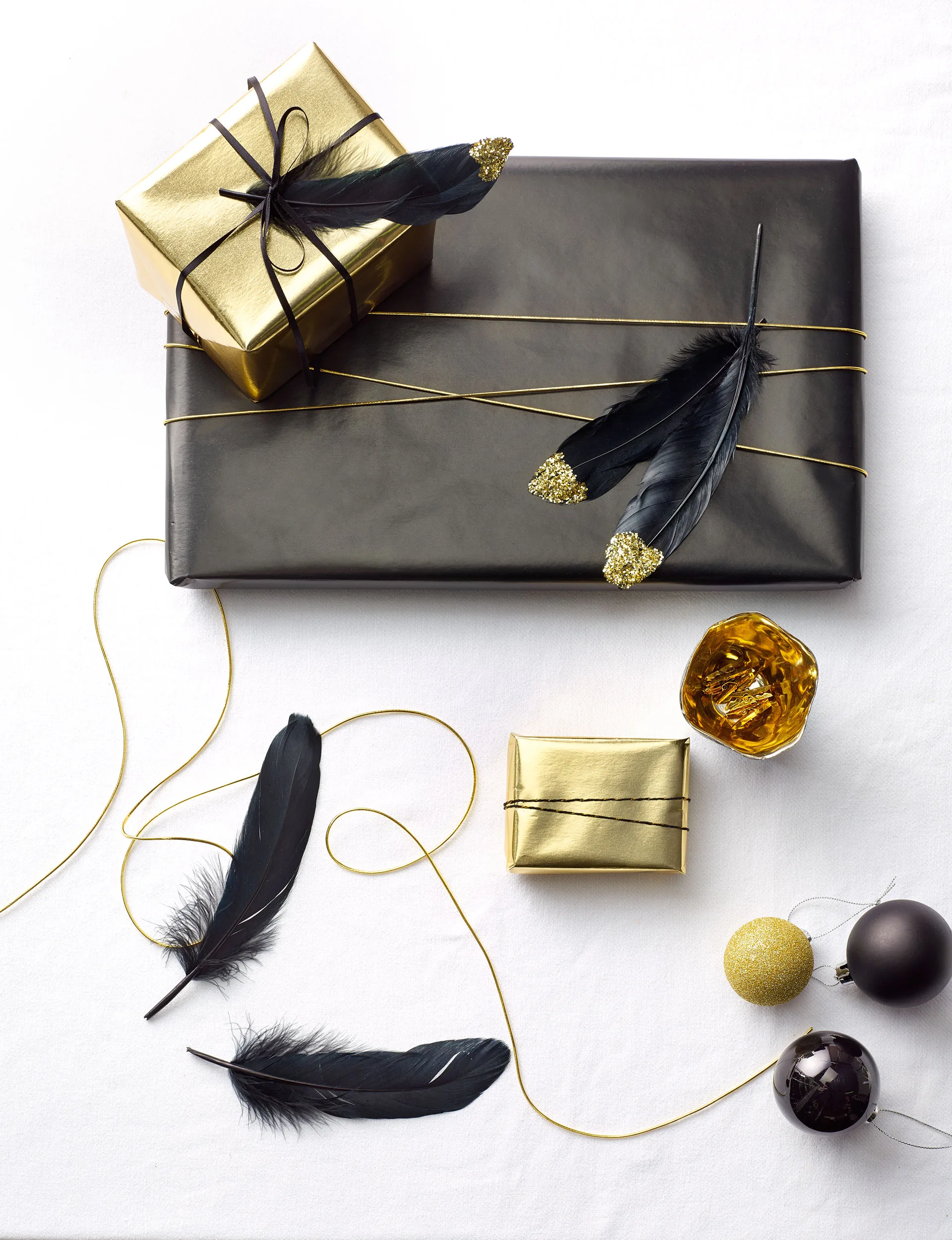 Wrapping_Feathers_1_61703