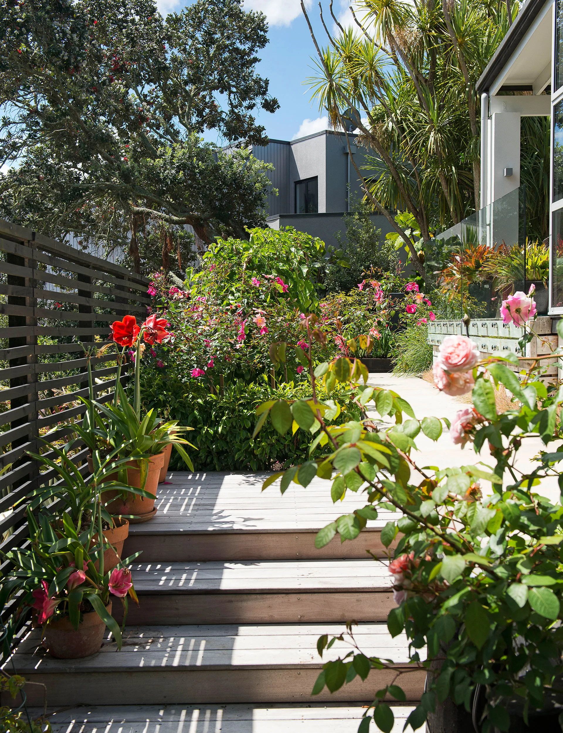 YH0915_GDN_Main_Houlker_Garden_08