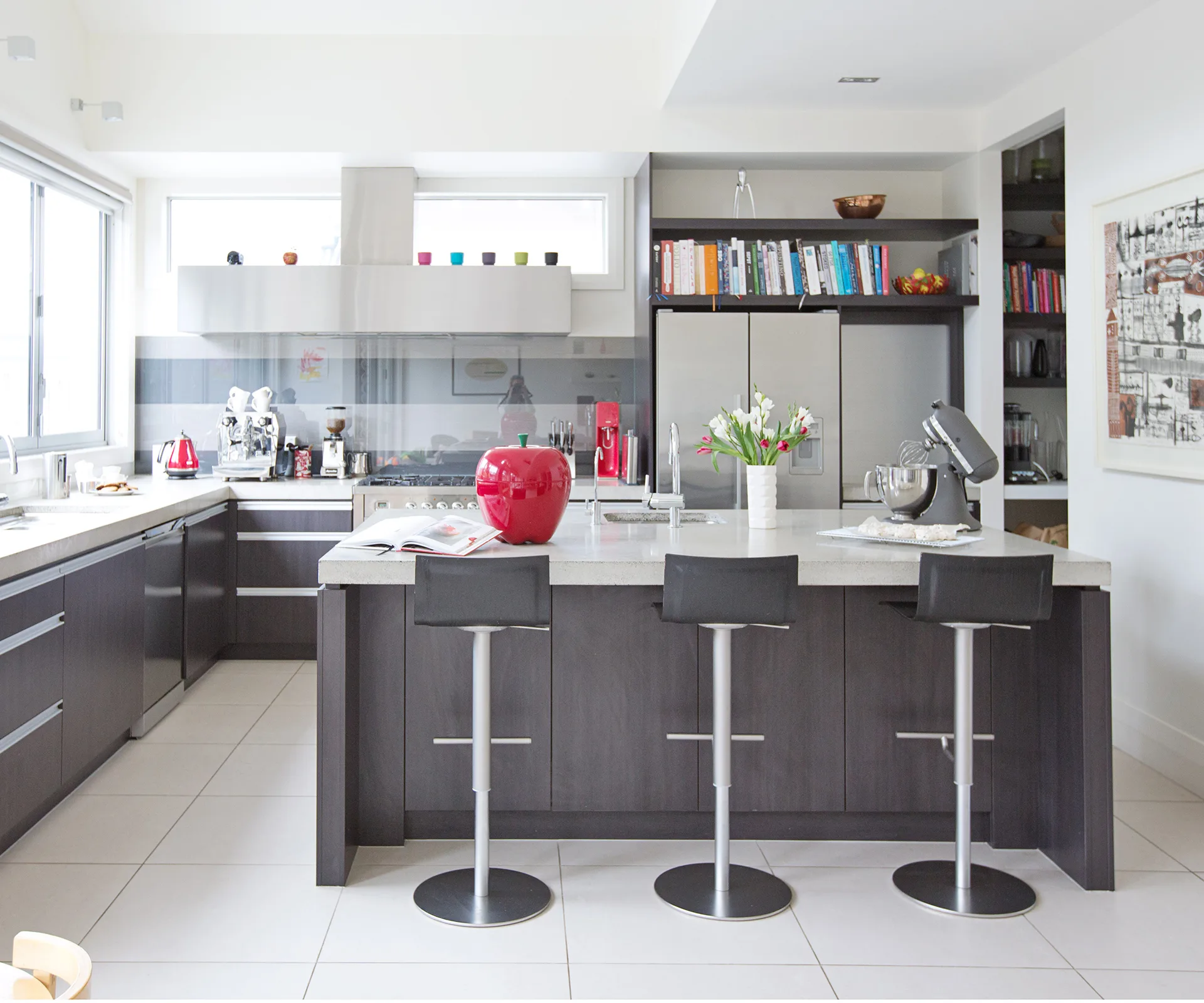YH0816_REN_Kitchens_CuthbertKitchen LR12