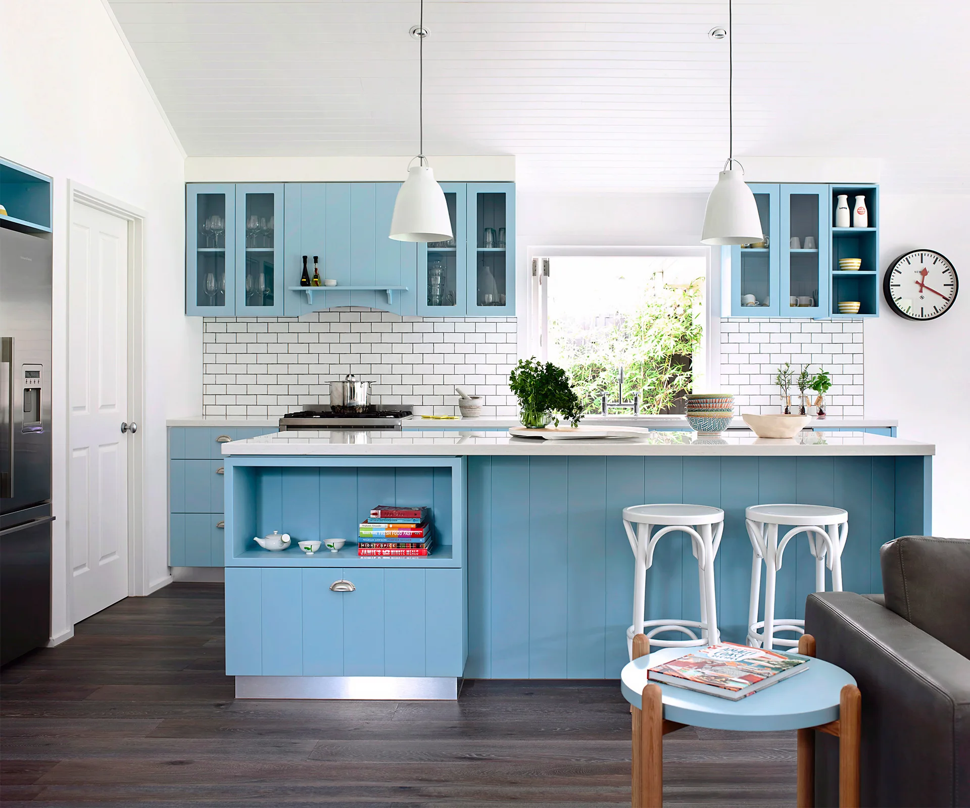Brita-colourful4