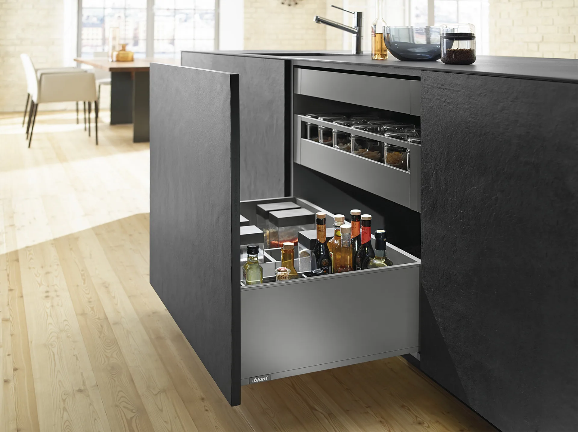 blum-karaka-kitchen-content2-1920w