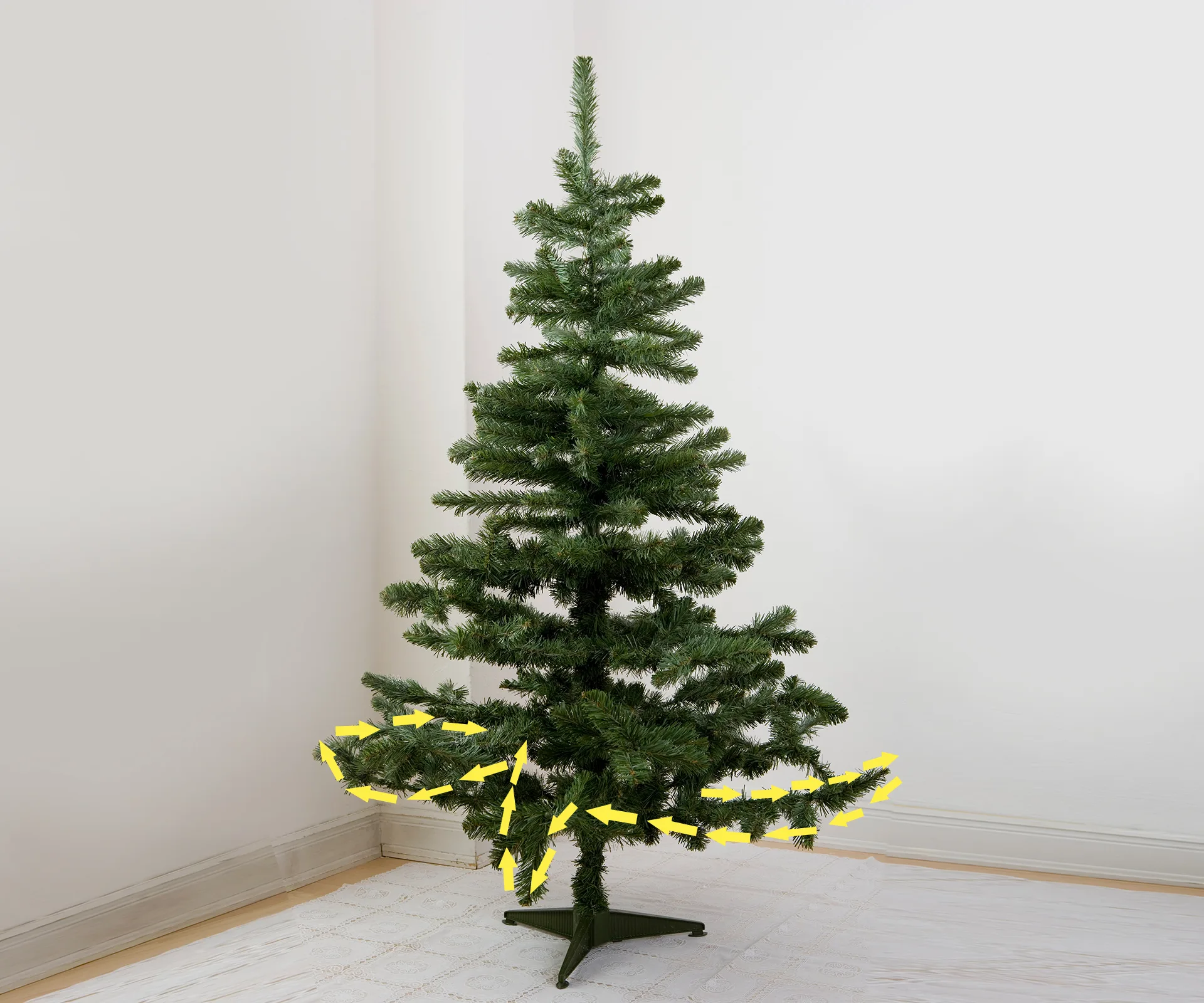 How to hang Christmas tree lights