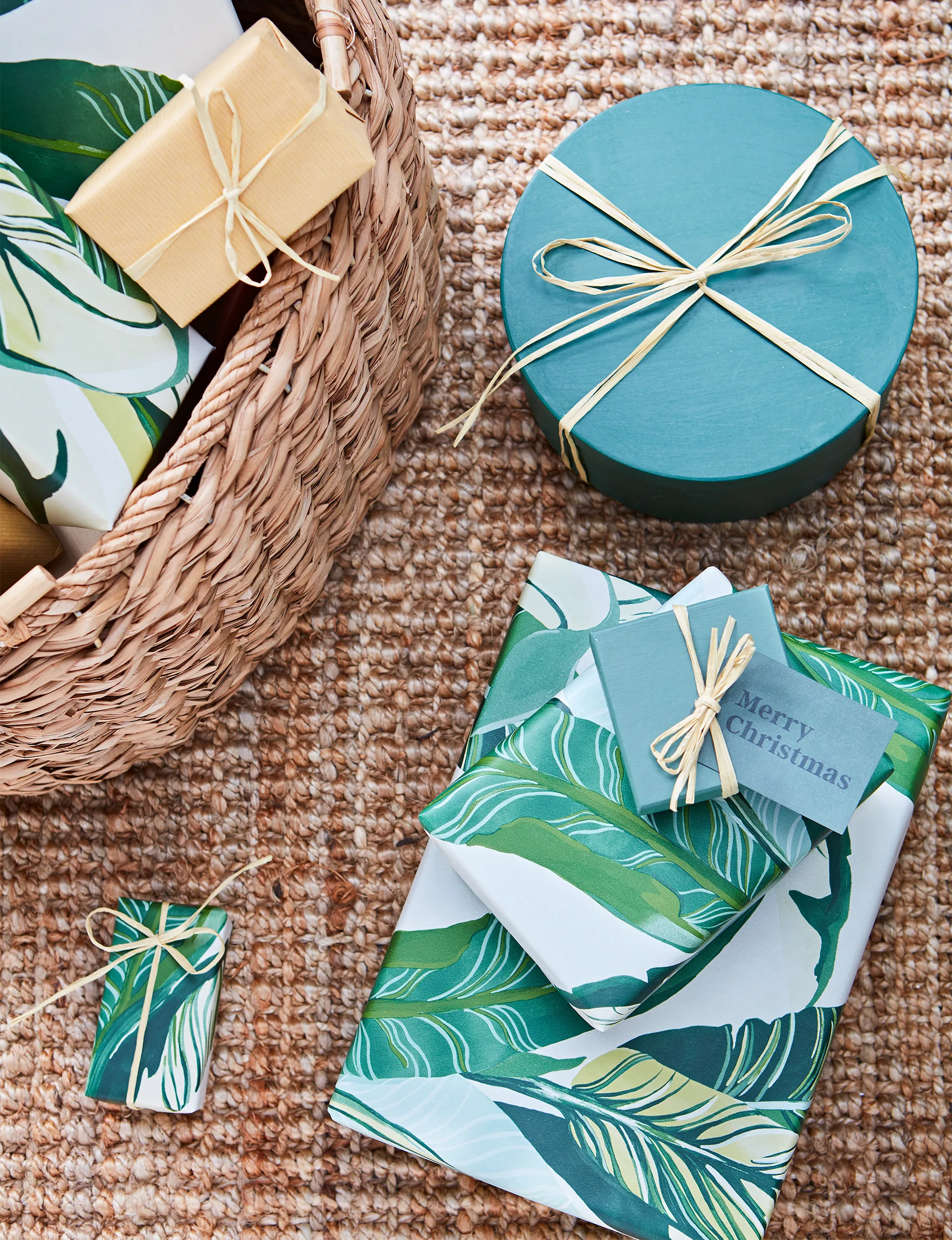 tropical christmas style 