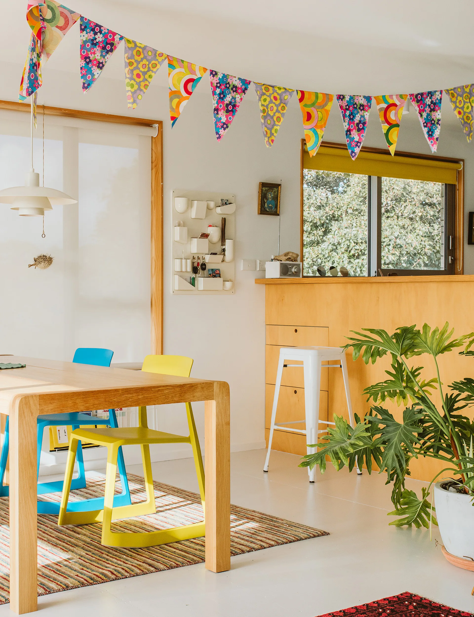 yellow accents interior decorating 