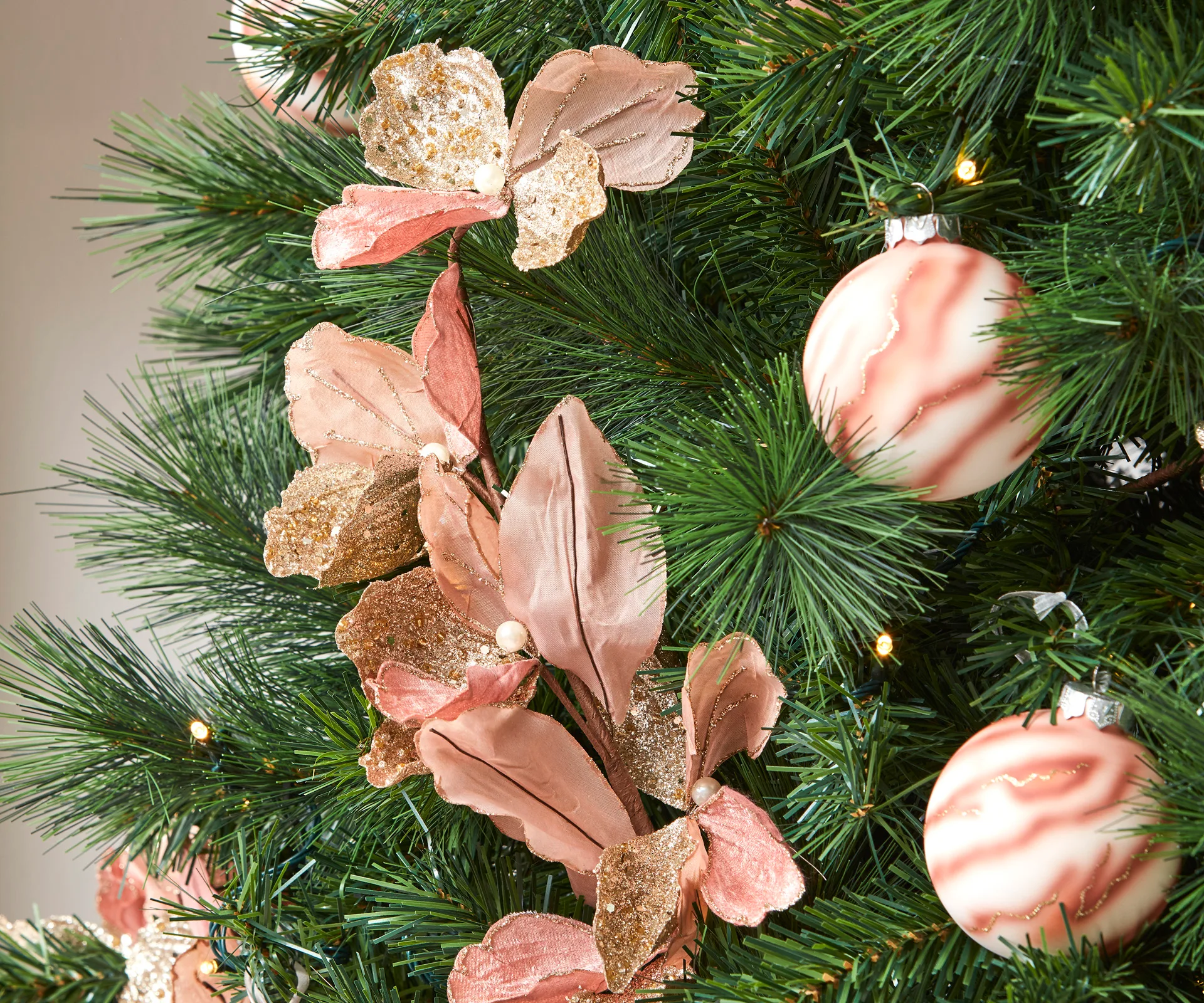 pink Christmas style