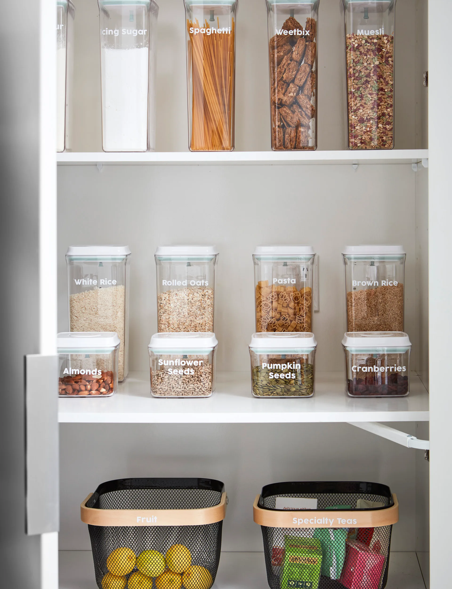 package-free pantry organisation