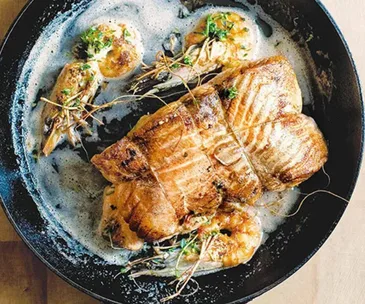 Stéphane Reynaud: Rôti de saumon aux crevettes (Roast salmon with prawns)