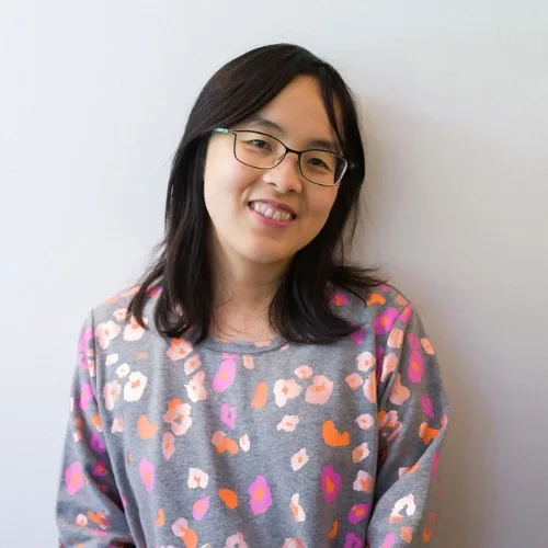 Lee Tran Lam headshot