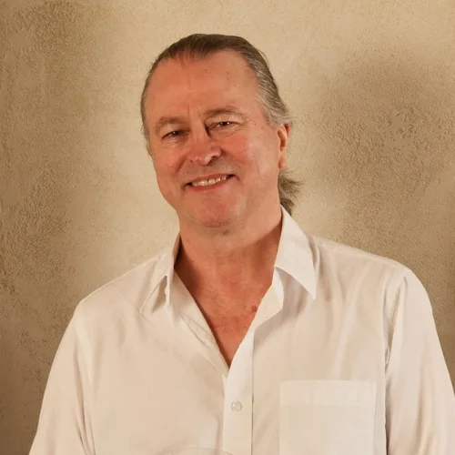 Neil Perry headshot