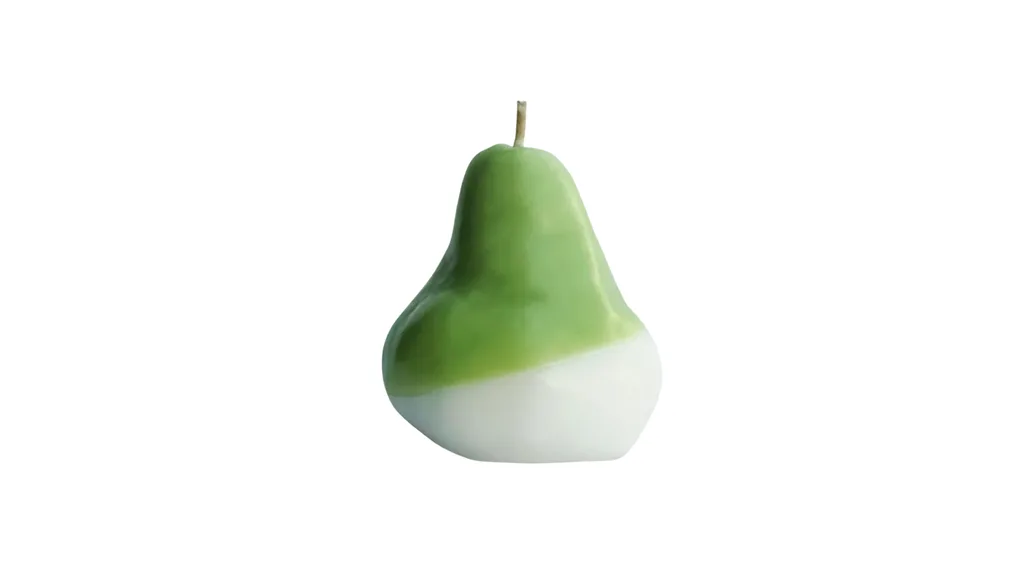 Affordable-Luxury-Christmas-Gifts-Kowtow-Anjou-Pear-Candle