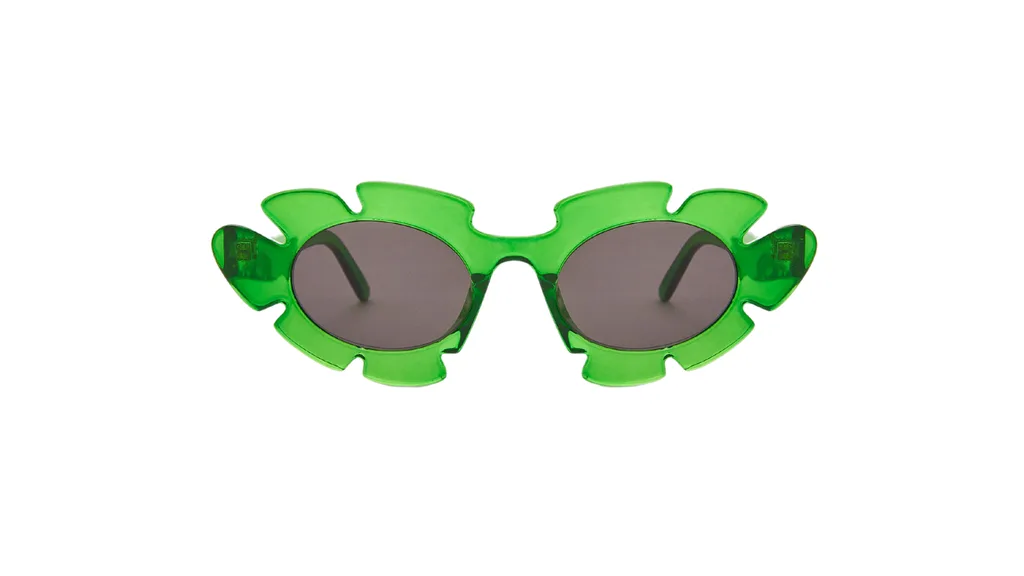 Affordable-Luxury-Gifts-Loewe-Flower-sunglasses
