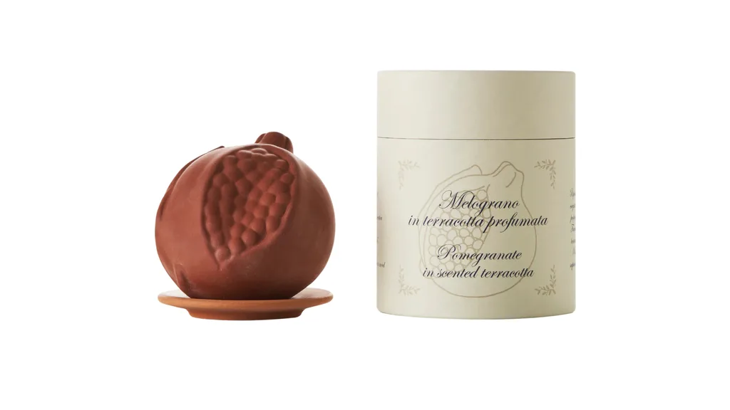 Affordable-Luxury-Christmas-Gifts-Santa-Maria-Novella-Melograno-Scented-Terracotta