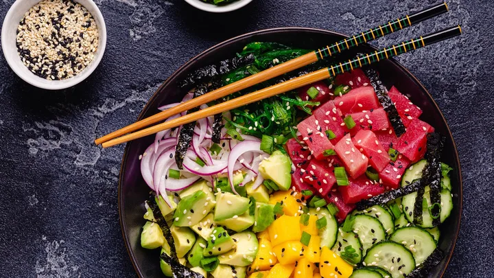 9 Must-Try Hawaiian Food Experiences in 2024