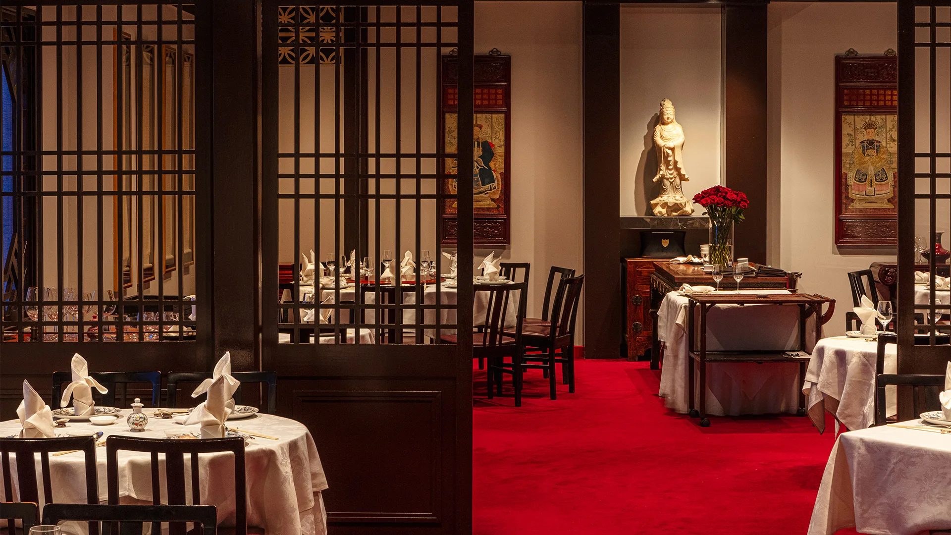 Flower Drum dining room, one of the best restaurants Melbourne has to offer