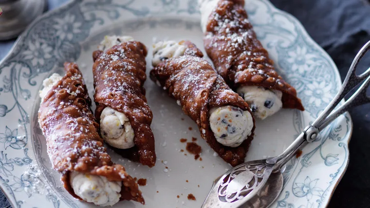 Easter desserts version of hot cross buns by Dan Pepperell: hot cross cannoli.