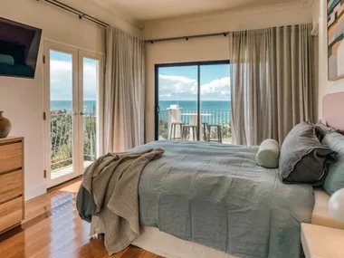 beachhouse airbnb with ocean views