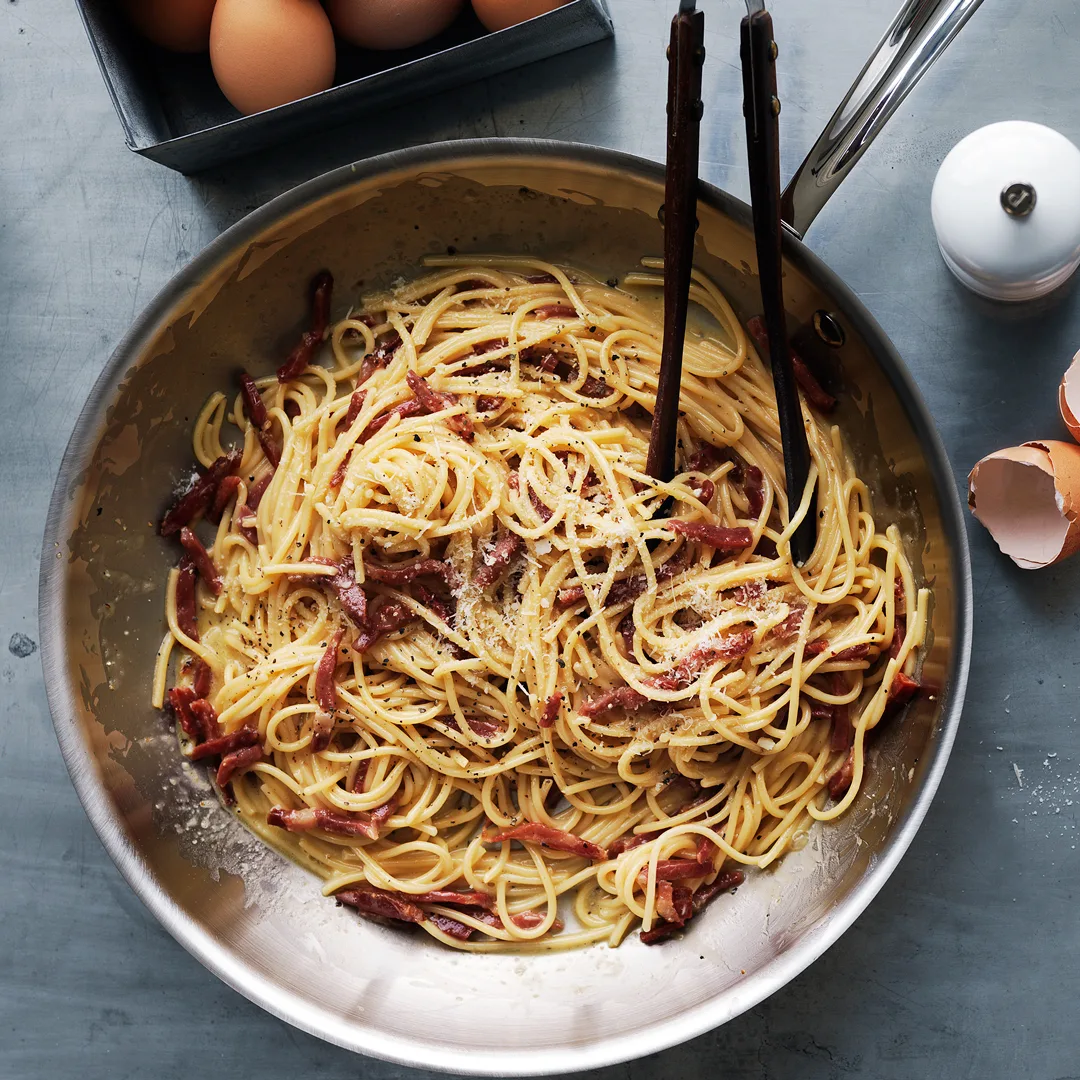 paghetti alla carbonara (spaghetti with carbonara)