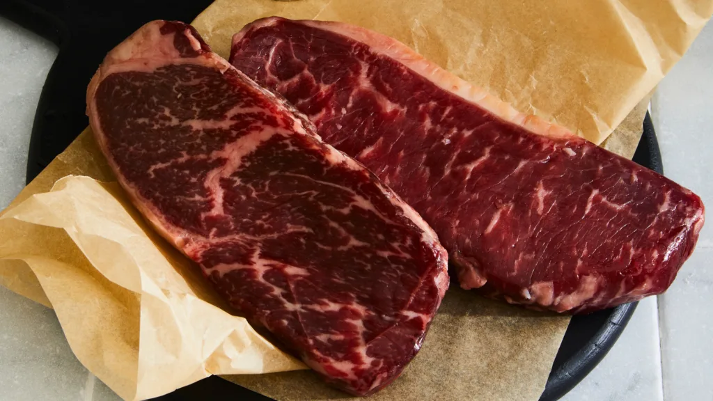 Types of steak: sirloin steaks.