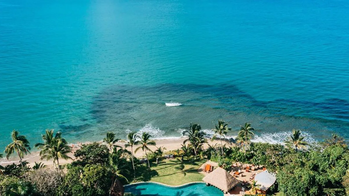 Aerial view of Nanuku Resort , a luxurious Fiji getaway