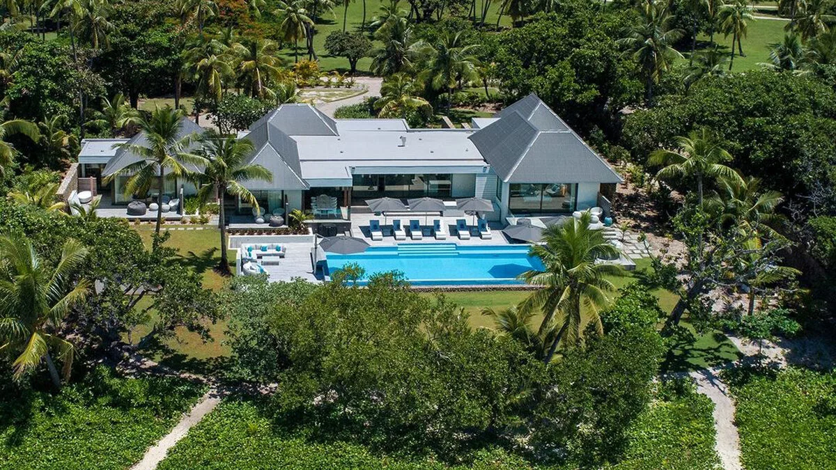 Aerial view of Vomo Island, luxurious Fiji accommodation