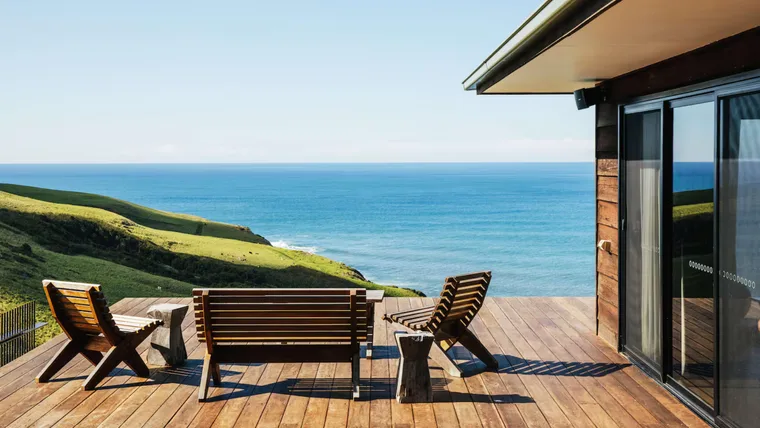 contemporary house overlooking the ocean on the south coast