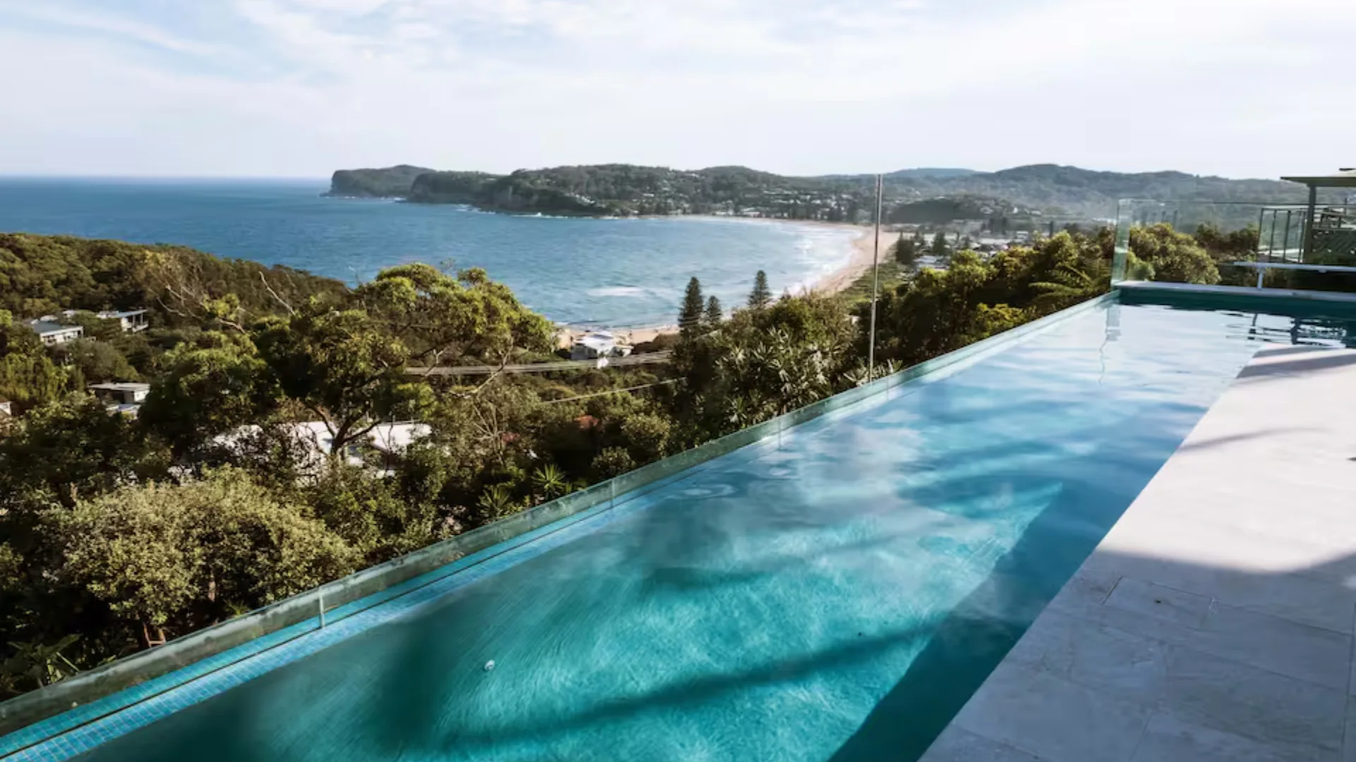 A mineral pool overlooks Avoca Bay at The Vue