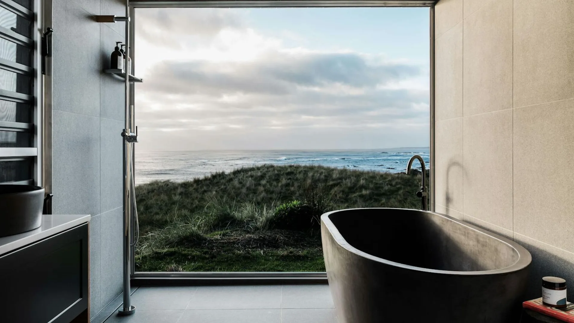 The bathroom at Kittawa Lodge looking out onto King Island