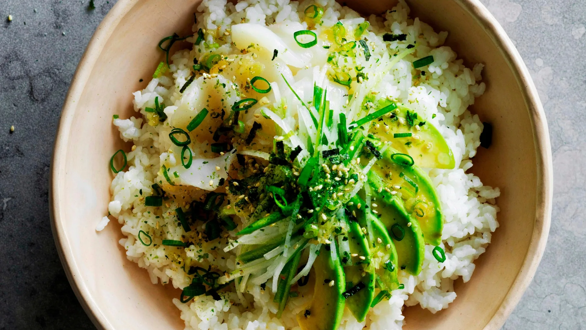 Scallop, Japanese seaweed and avocado on a bed of sushi rice