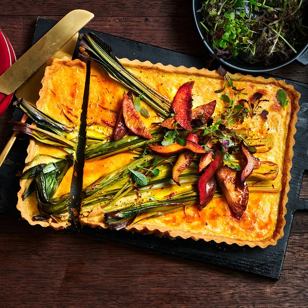 Saffron, leek and mushroom tart