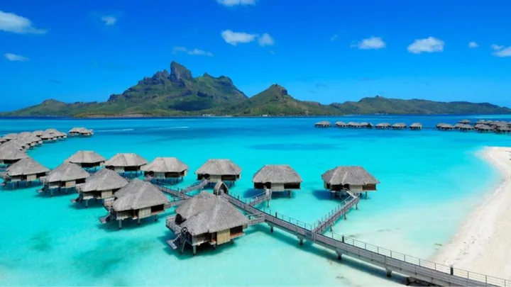 Best luxury Bora Bora resorts and hotels