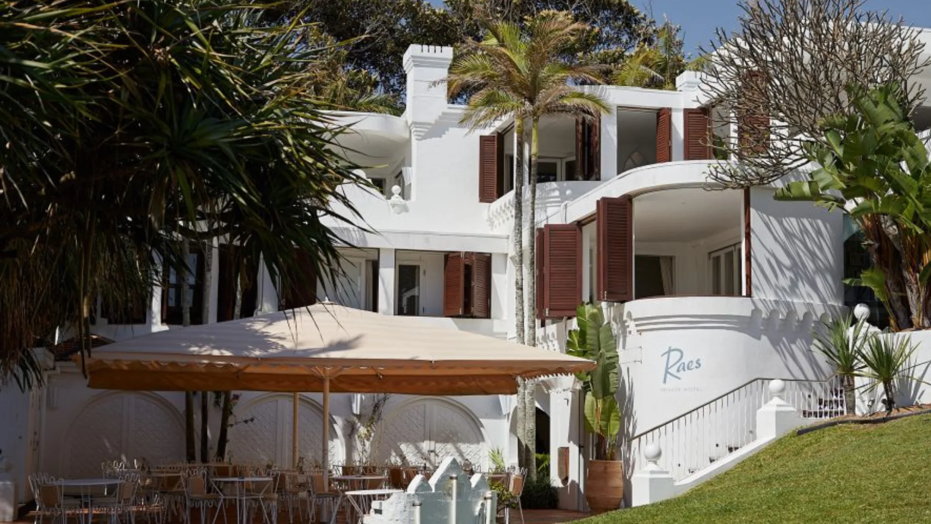 The facade of Raes on Wategoes in Byron Bay
