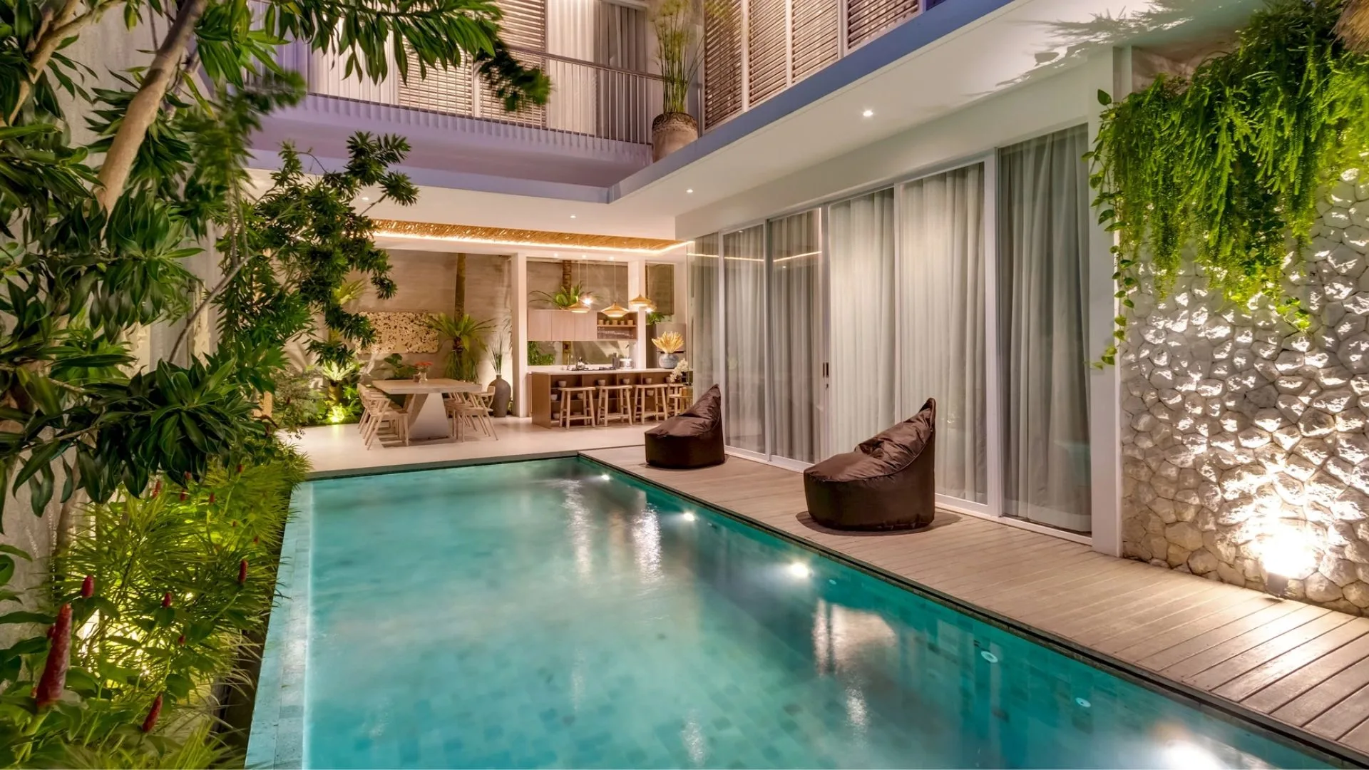 swan villa pool