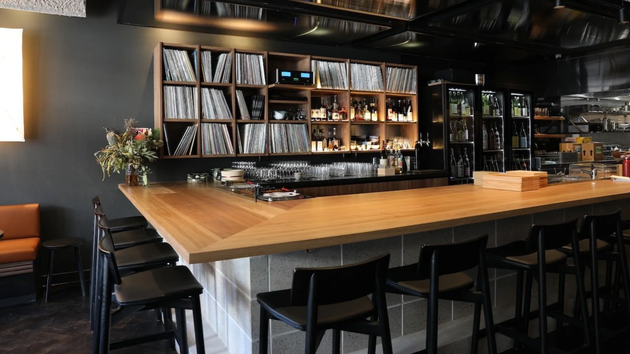 Jazz-kissa records and bar at Ante.