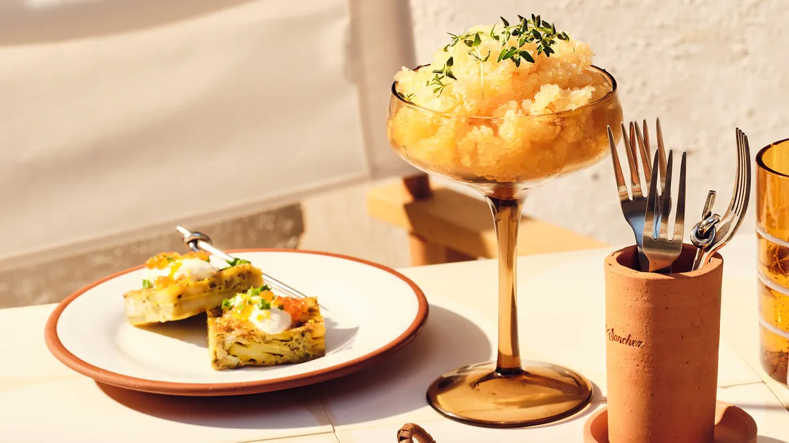 Nectarine Sangria granita Spritz recipe - Gourmet Traveller