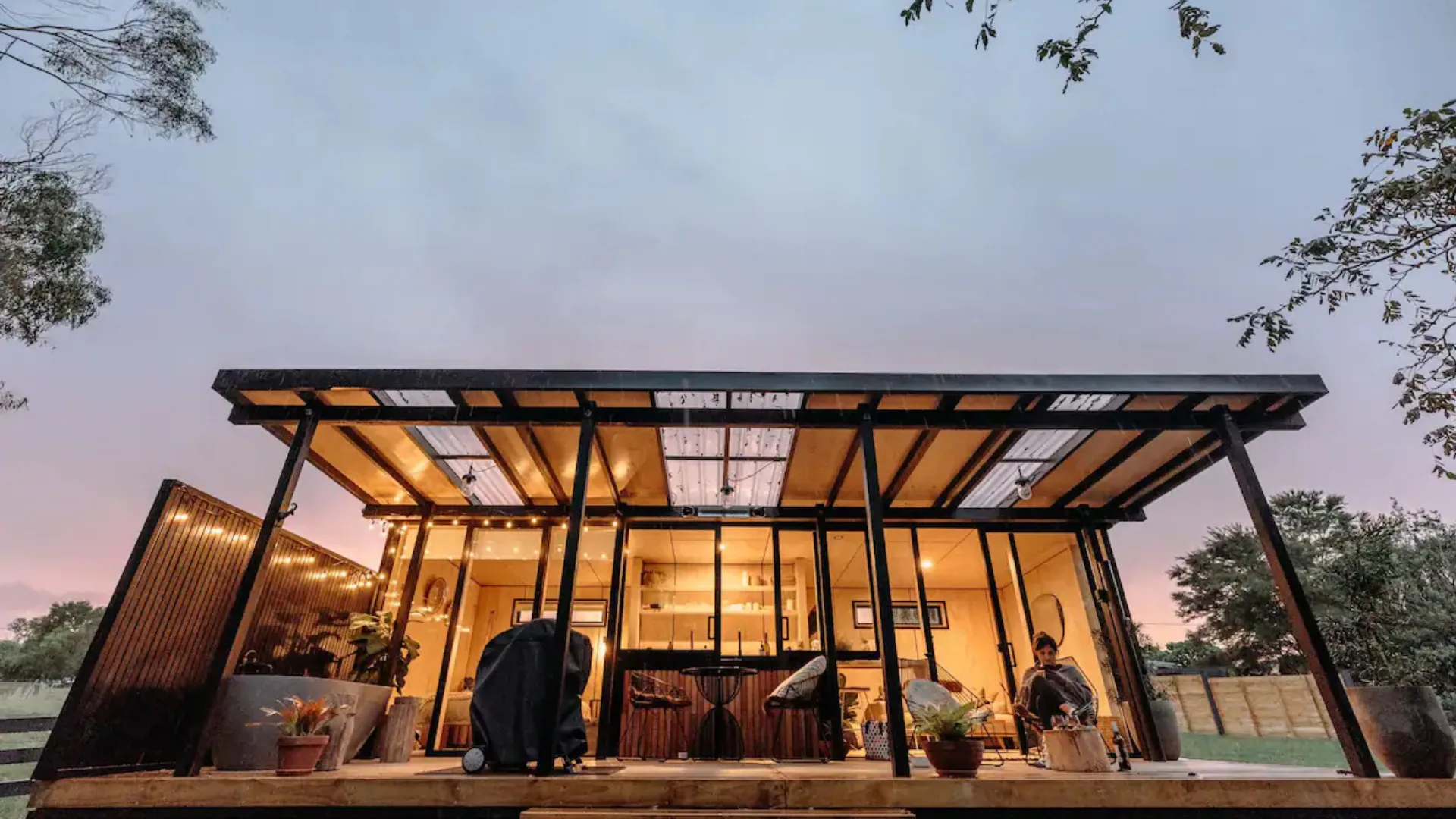 Blackwood Cabin, a romantic getaway in Raglan New Zealand