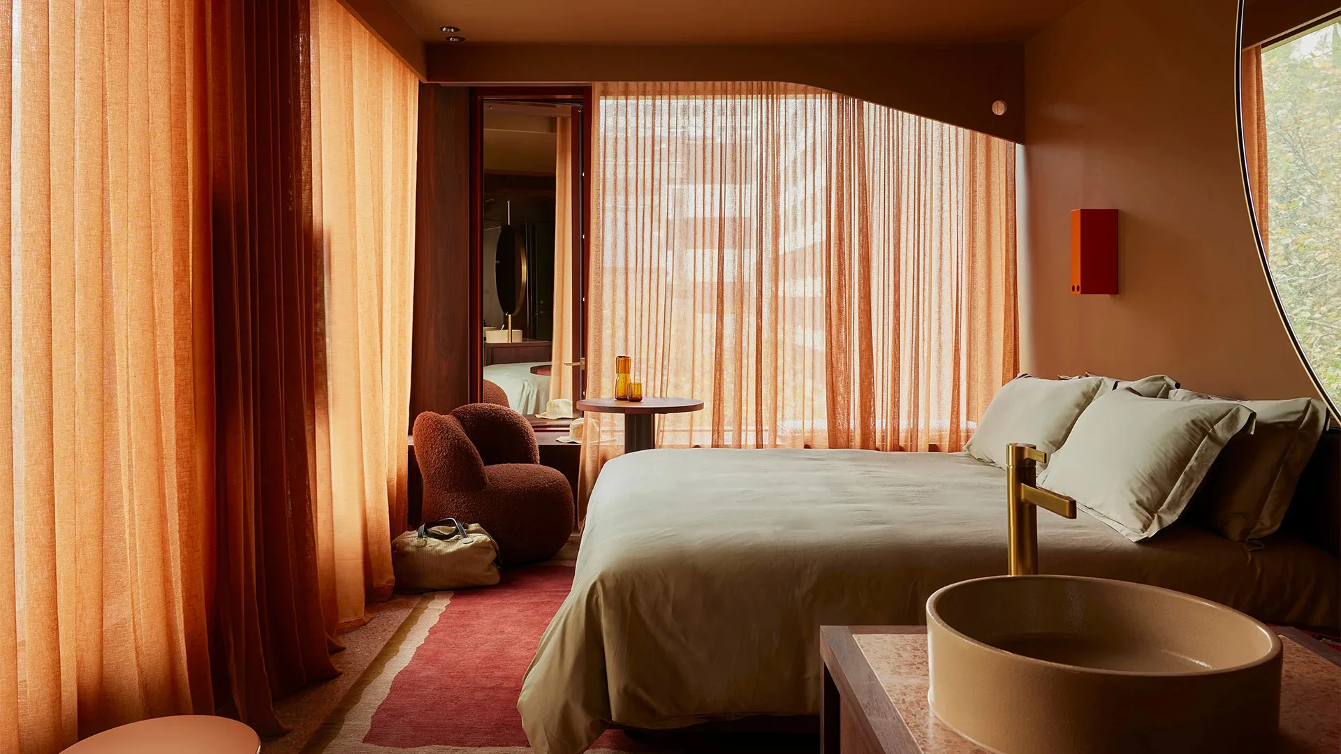 Hyde Melbourne Place