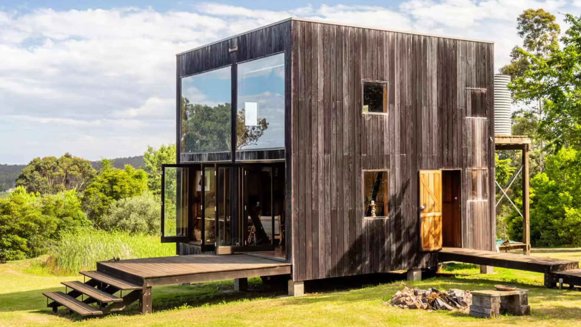 BoxHouse, an Airbnb in the South Coast