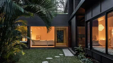 The Arbour in Suffolk Park via Airbnb