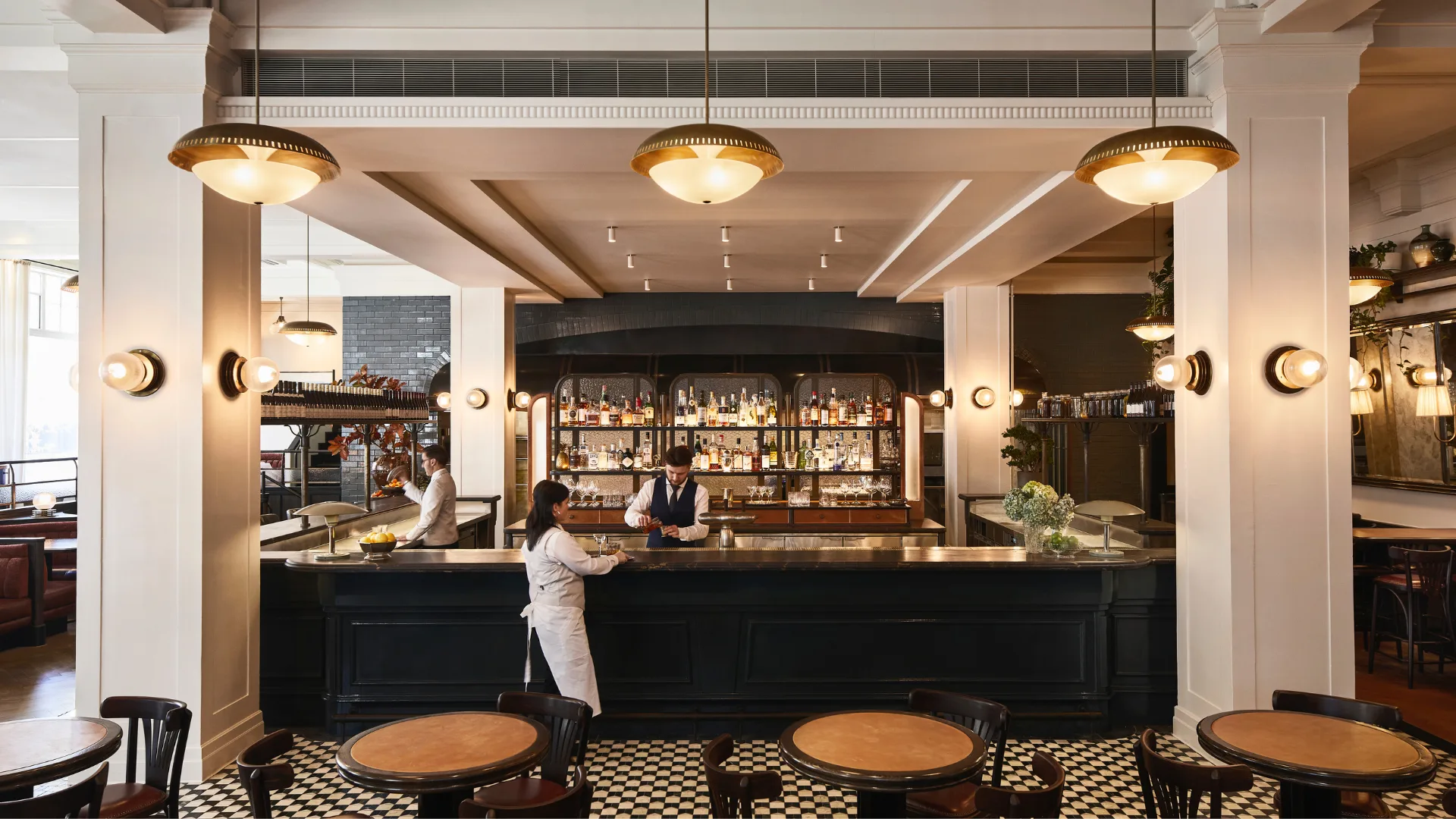 The dining room and bar at Gimlet at Cavendish House in Melbourne's CBD