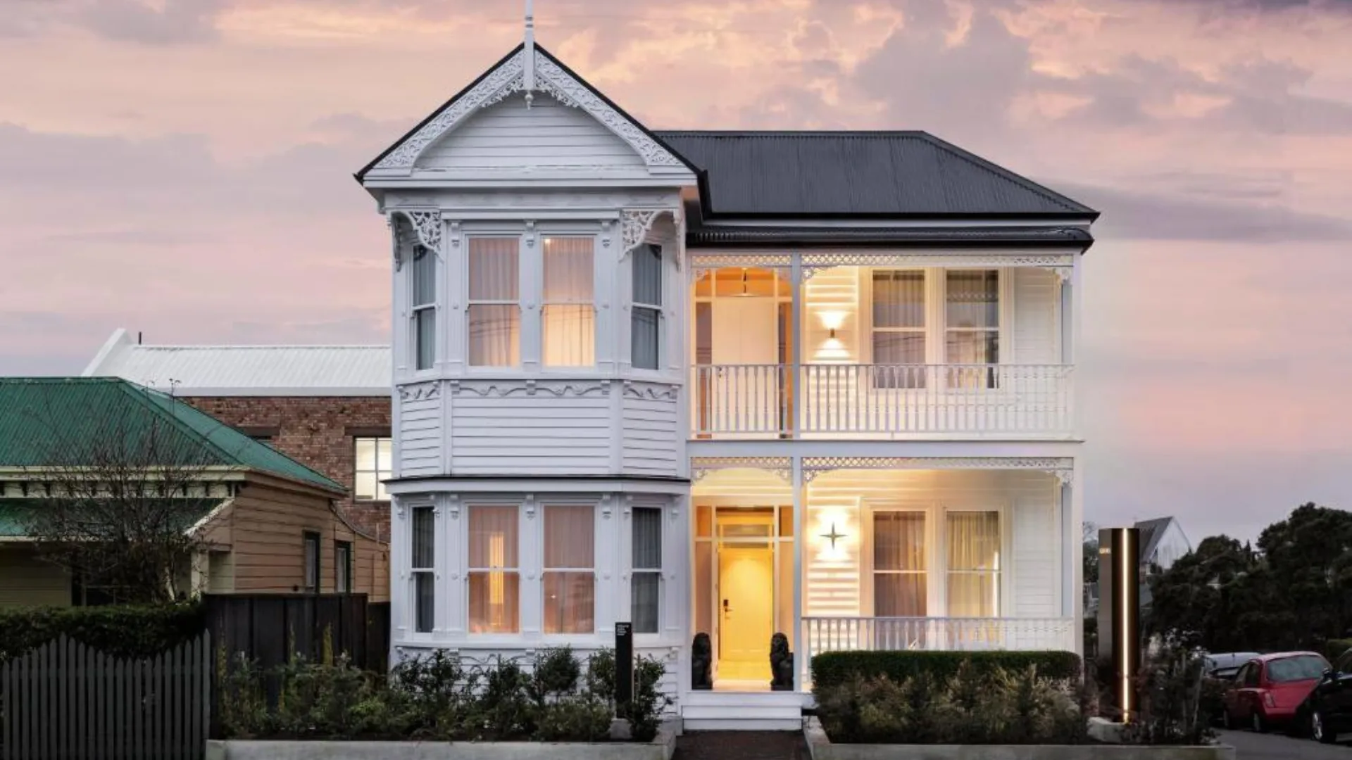 The facade of Auckland's Hotel Fitzroy in a tranquil part of town
