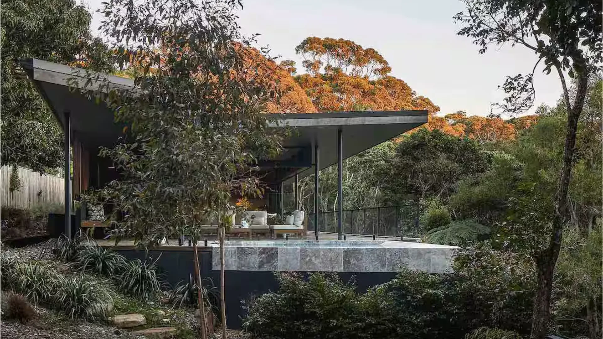 The Eco Lodge is an architecturally-designed Airbnb in the Byron Bay region.