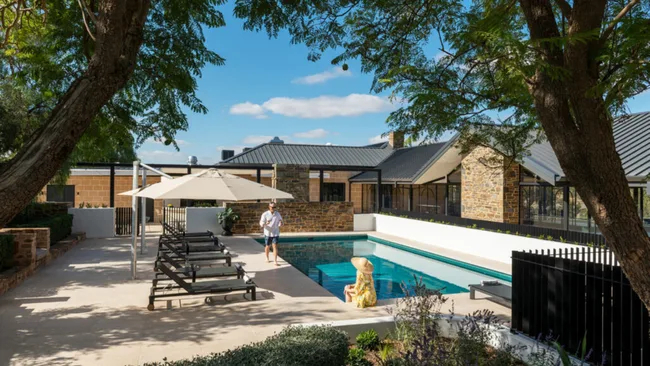 The outdoor pool and terrace at Kingsford The Barossa