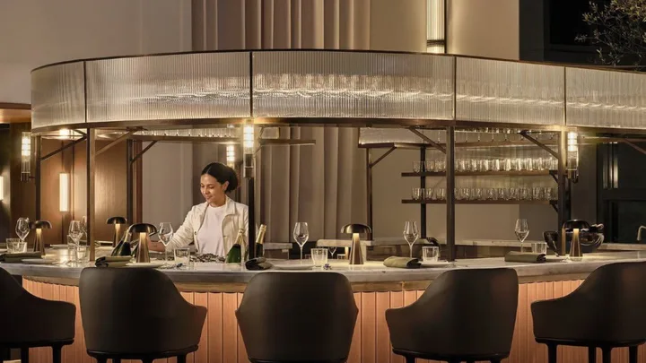 The elegant circular bar at Sydney Common, Sheraton Grand Sydney