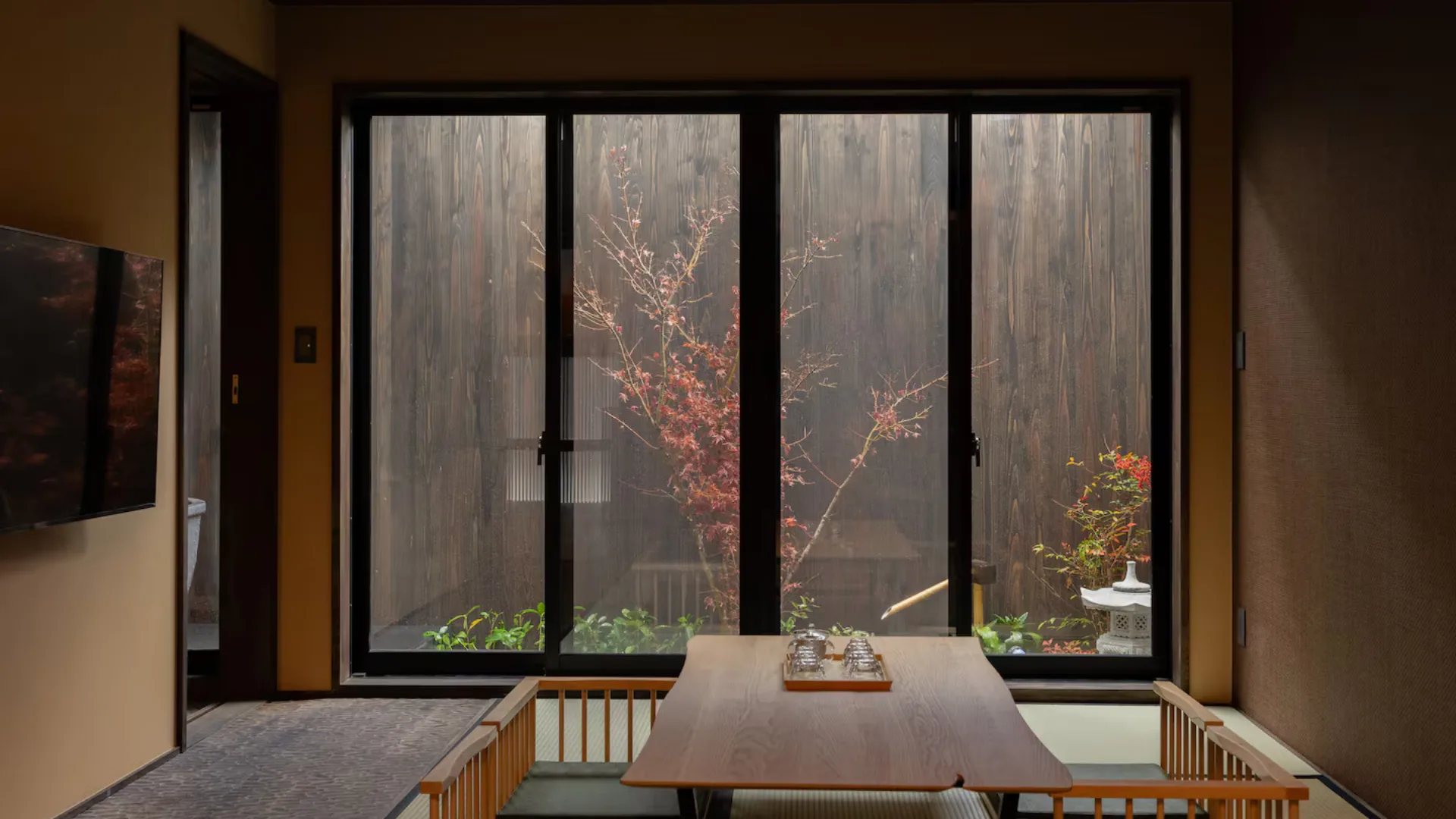 The living room at Tsuru Inn in Osaka