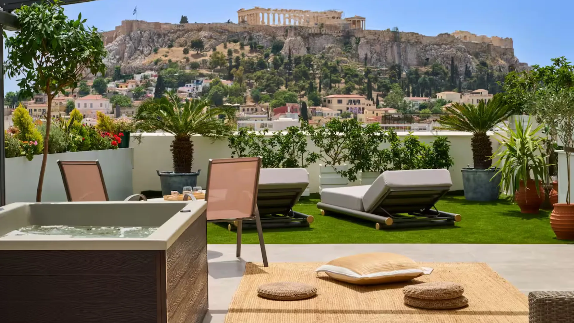 Airbnb in athens overlooking the Acropolis from the rooftop deck