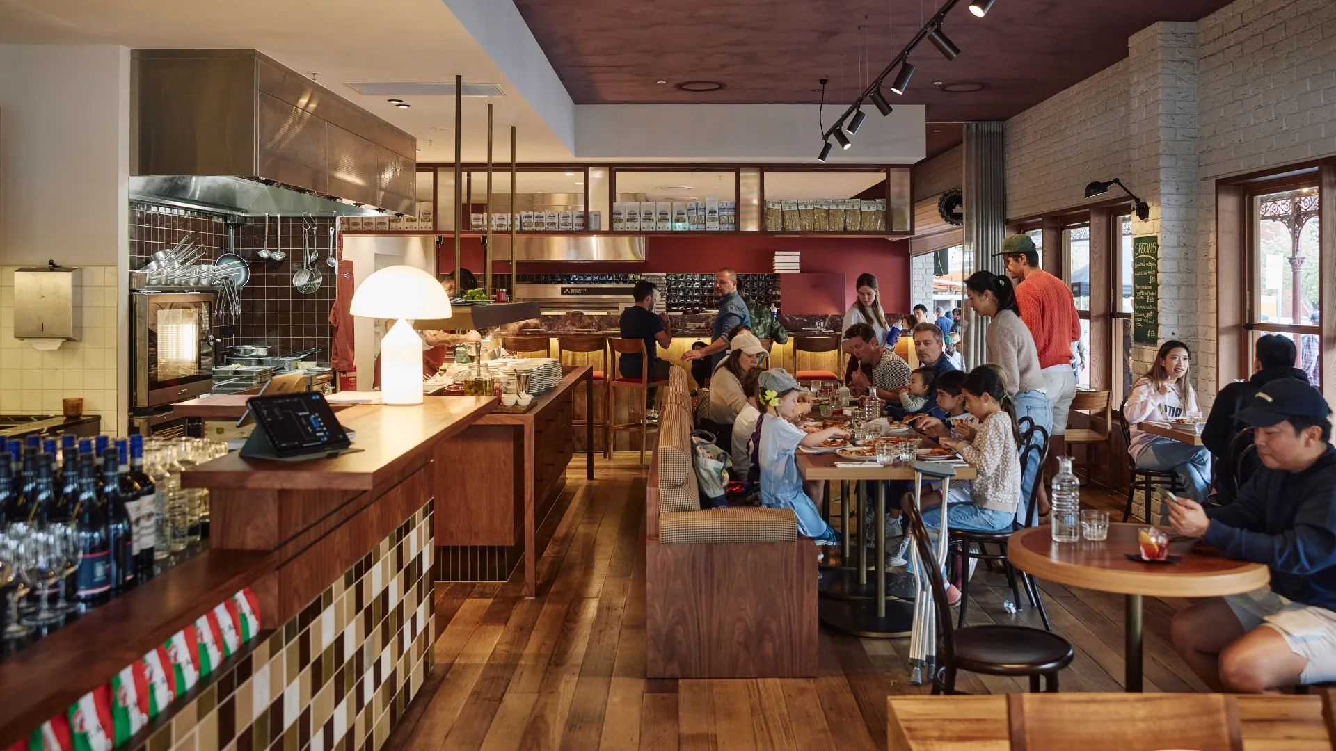 Interiors Pizzateca Lupa