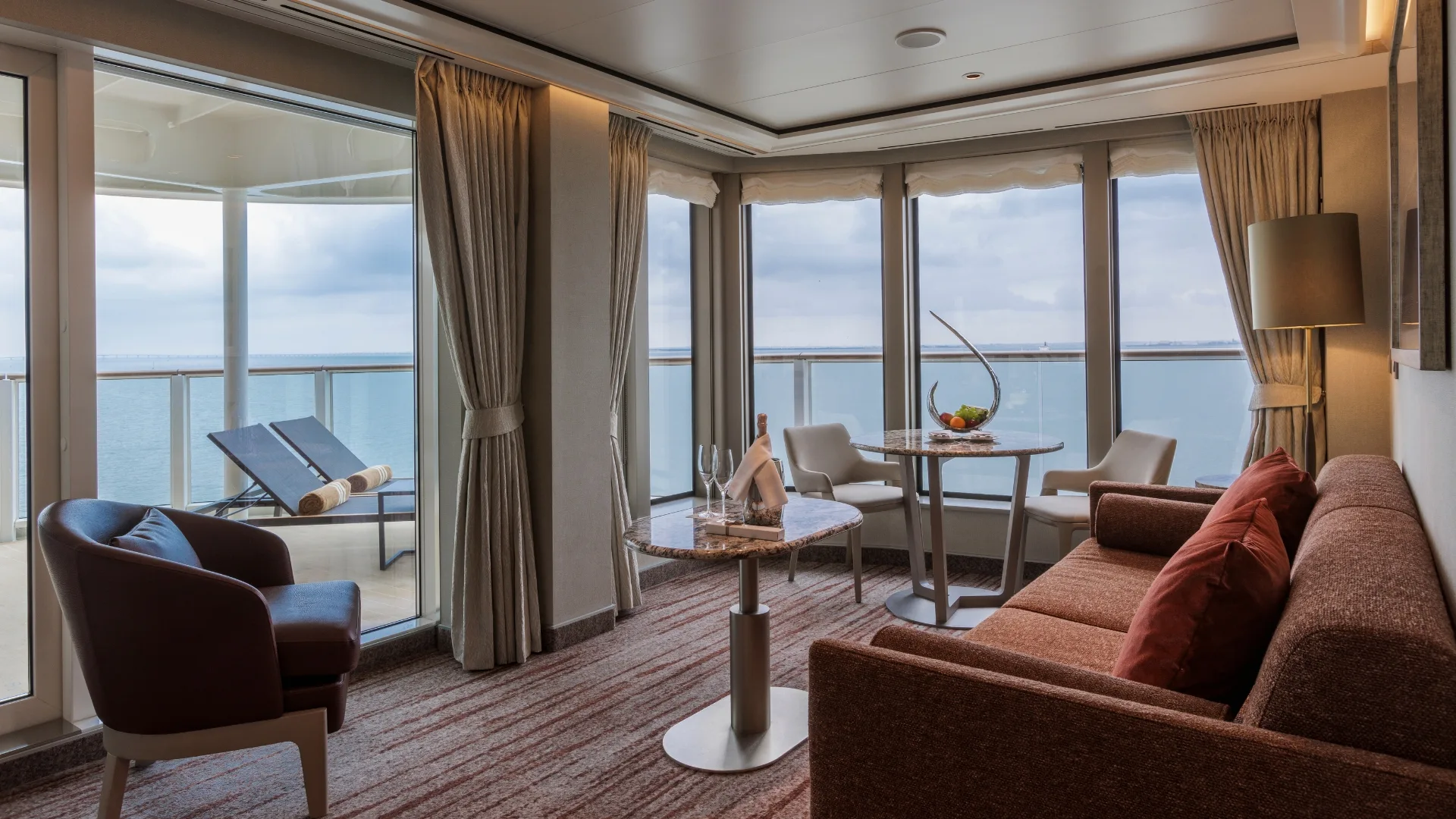 Master Suite interiors on 'Silver Ray'