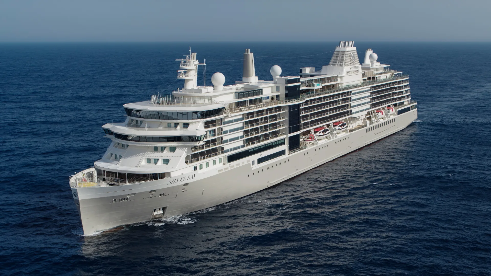 'Silver Ray' at sea