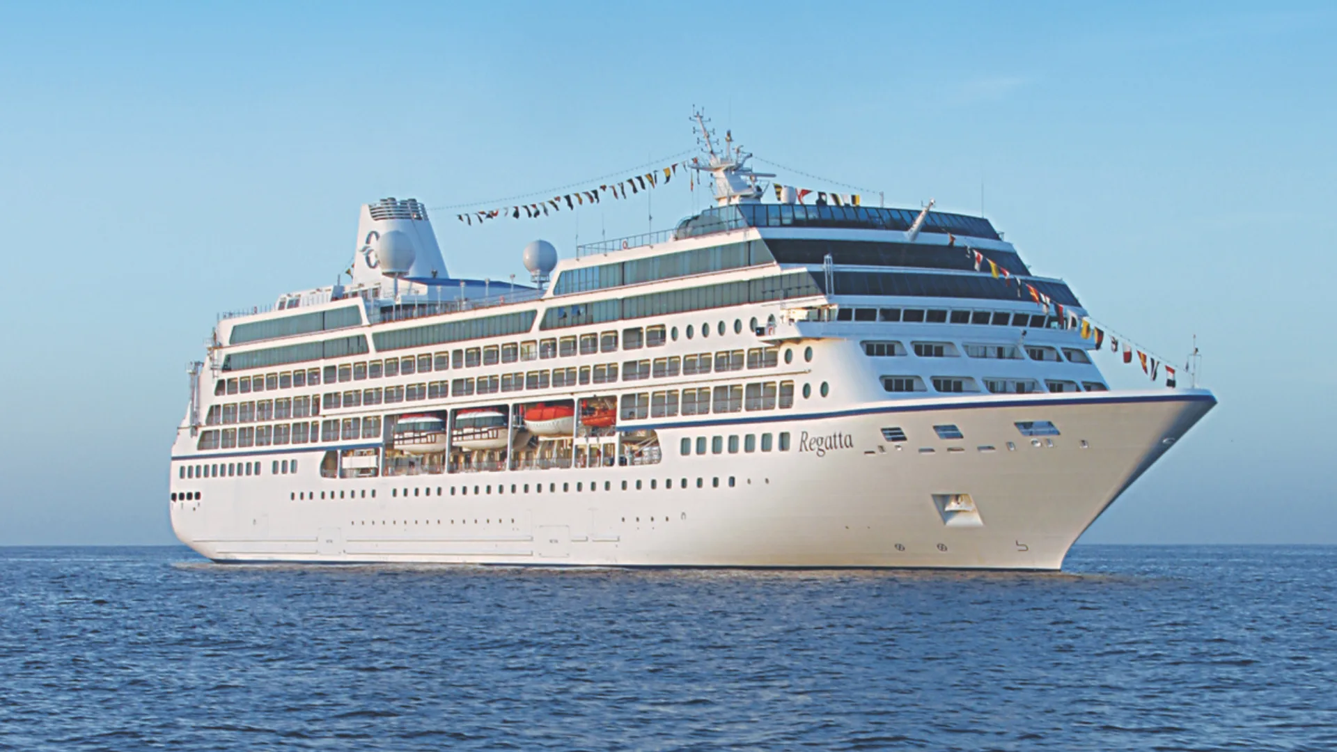 Discover Asia by sea aboard Oceania Regatta